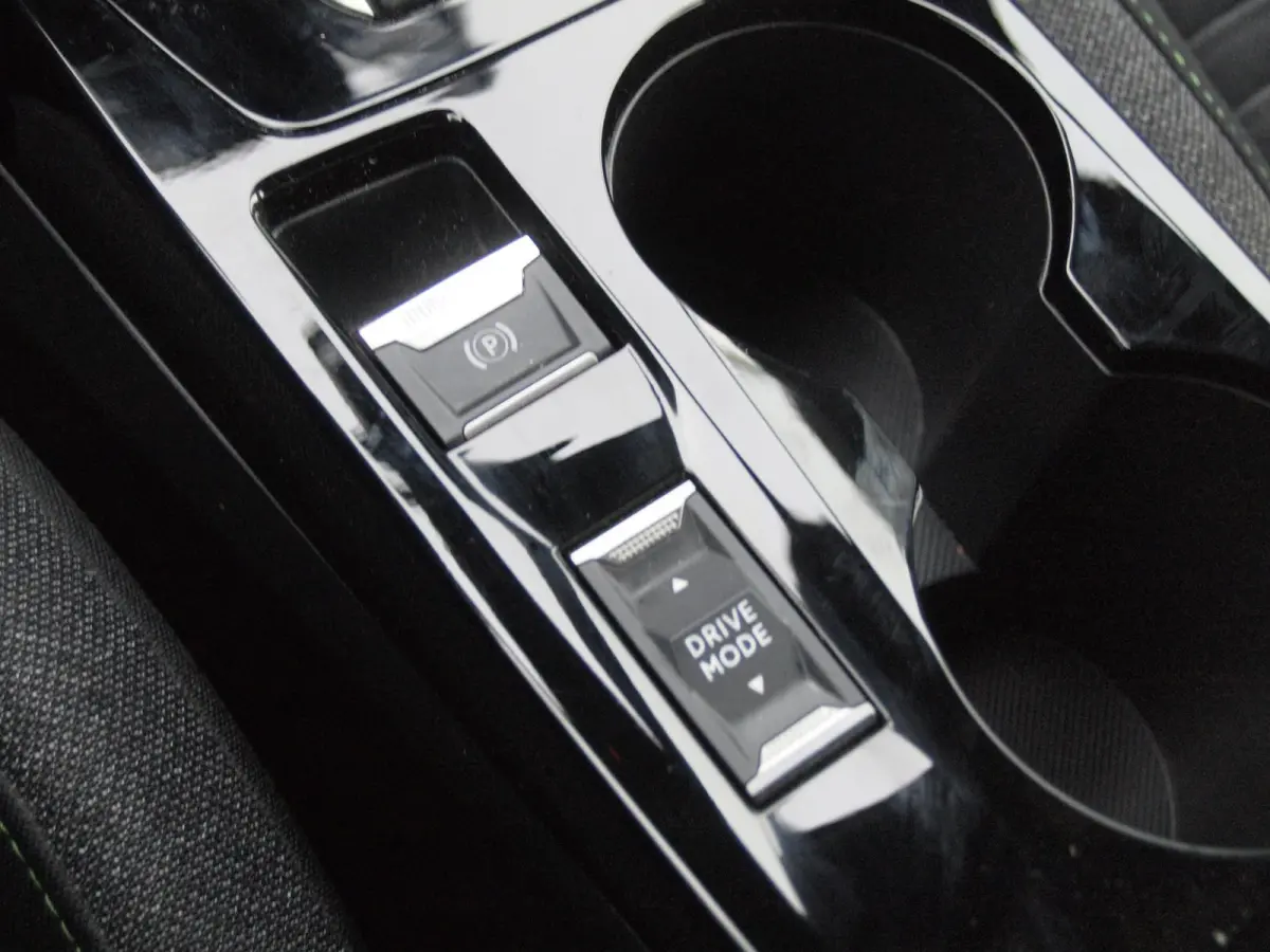 EV Active 54 kWh | Nieuw Model | SOH 94% | Warmtepomp | Apple Carplay | Dealeronderhouden | NL-Auto |