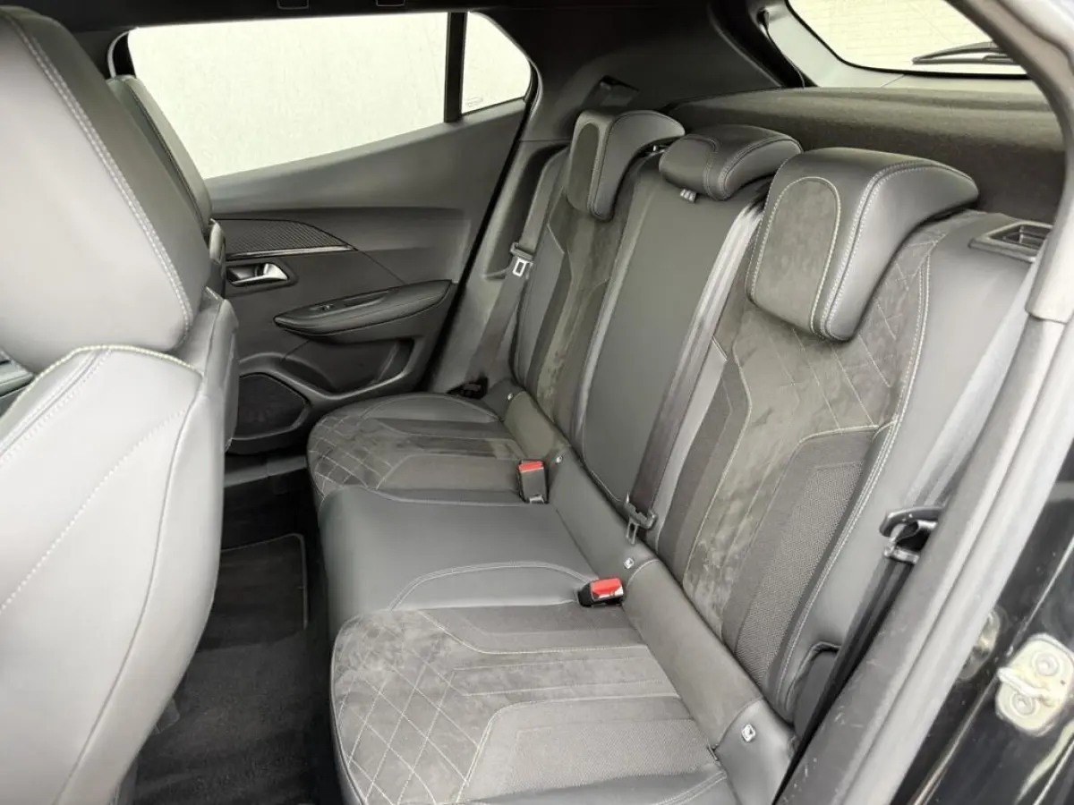 1.2 PureTech GT | Pano | Alcantara | Stoelvw | Focal Audio | Camera | Keyless