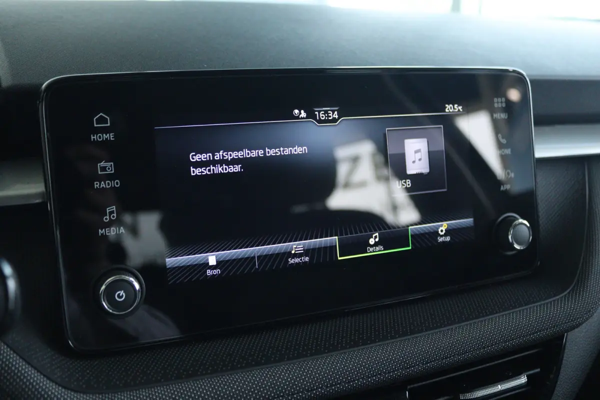 1.0 TSI Selection | Cruise Control | Carplay | LED | Elektrische Ramen | Airco |