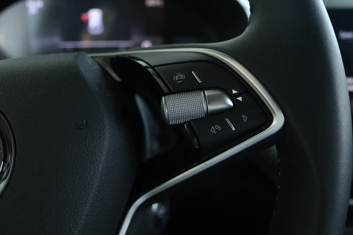 1.0 TSI Selection | Cruise Control | Carplay | LED | Elektrische Ramen | Airco |