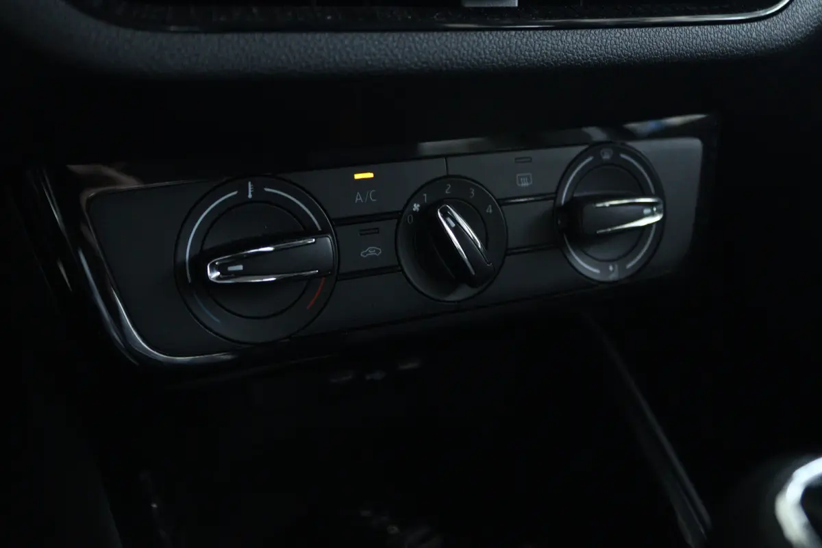1.0 TSI Selection | Cruise Control | Carplay | LED | Elektrische Ramen | Airco |