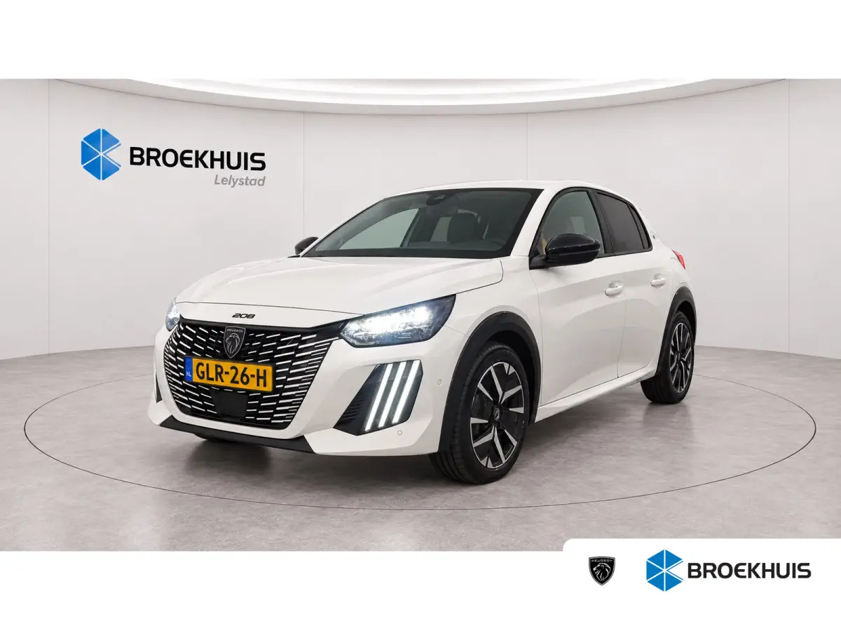 1.2 HYBRID 100PK GT PACK AUTOMAAT / NAVI / LEDER / CLIMA / PDC / 17" LMV / CAMERA / KEYLESS / ADAPT. CRUISECONTROL / I-COCKPIT / FULL-LED / 1E EIGENAAR / NIEUWSTAAT !!