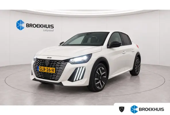 1.2 HYBRID 100PK GT PACK AUTOMAAT / NAVI / LEDER / CLIMA / PDC / 17" LMV / CAMERA / KEYLESS / ADAPT. CRUISECONTROL / I-COCKPIT / FULL-LED / 1E EIGENAAR / NIEUWSTAAT !!