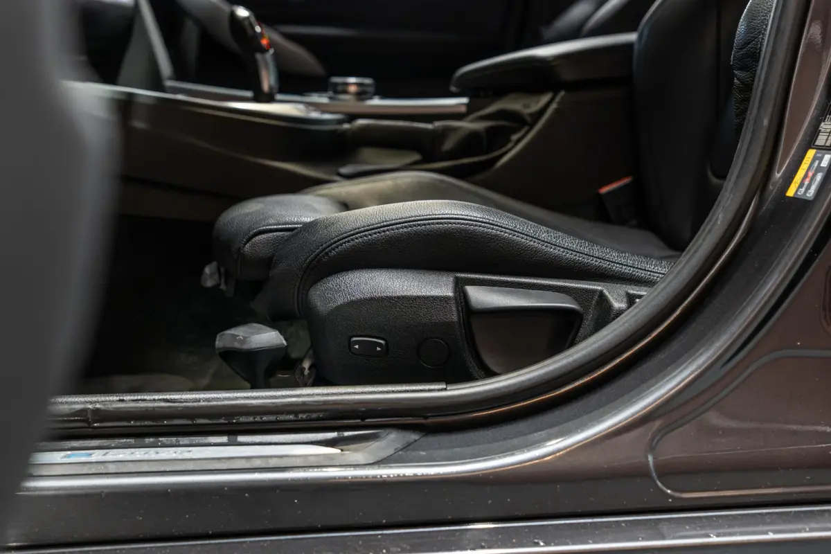 330e High Executive Dealer Onderhouden | NL Auto | Sportstoelen