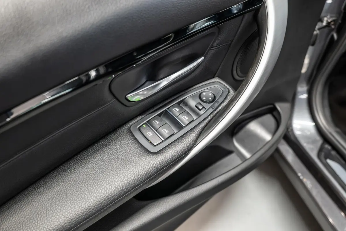 330e High Executive Dealer Onderhouden | NL Auto | Sportstoelen