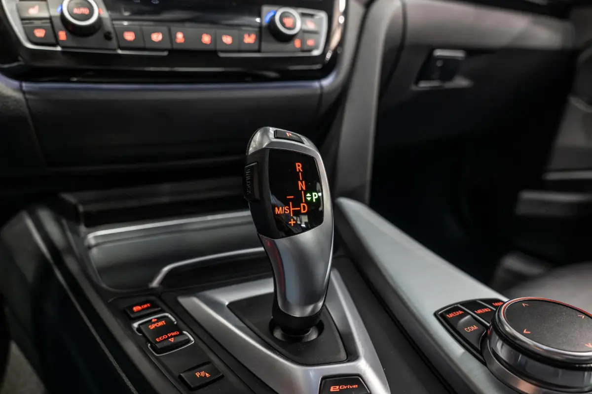 330e High Executive Dealer Onderhouden | NL Auto | Sportstoelen