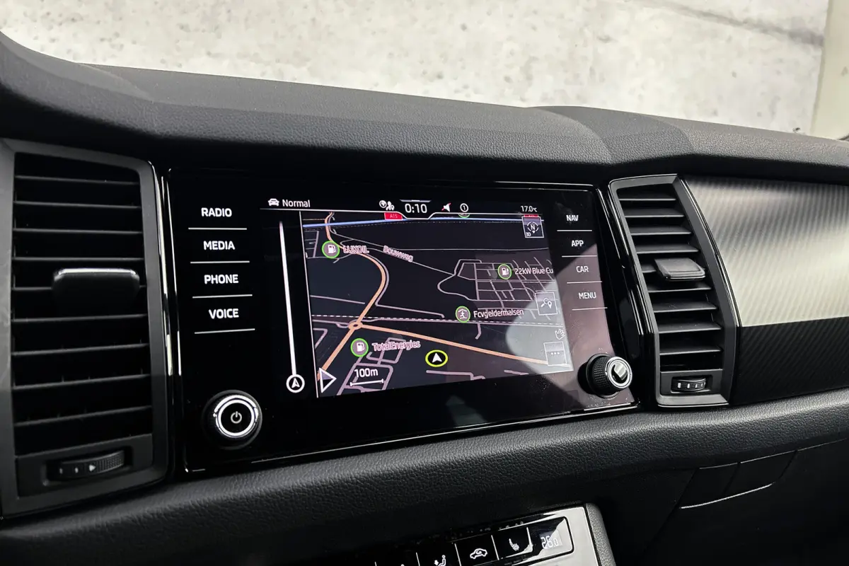 1.5 TSI Sportline Business | Trekhaak | Stoelverwarming | LED | Camera