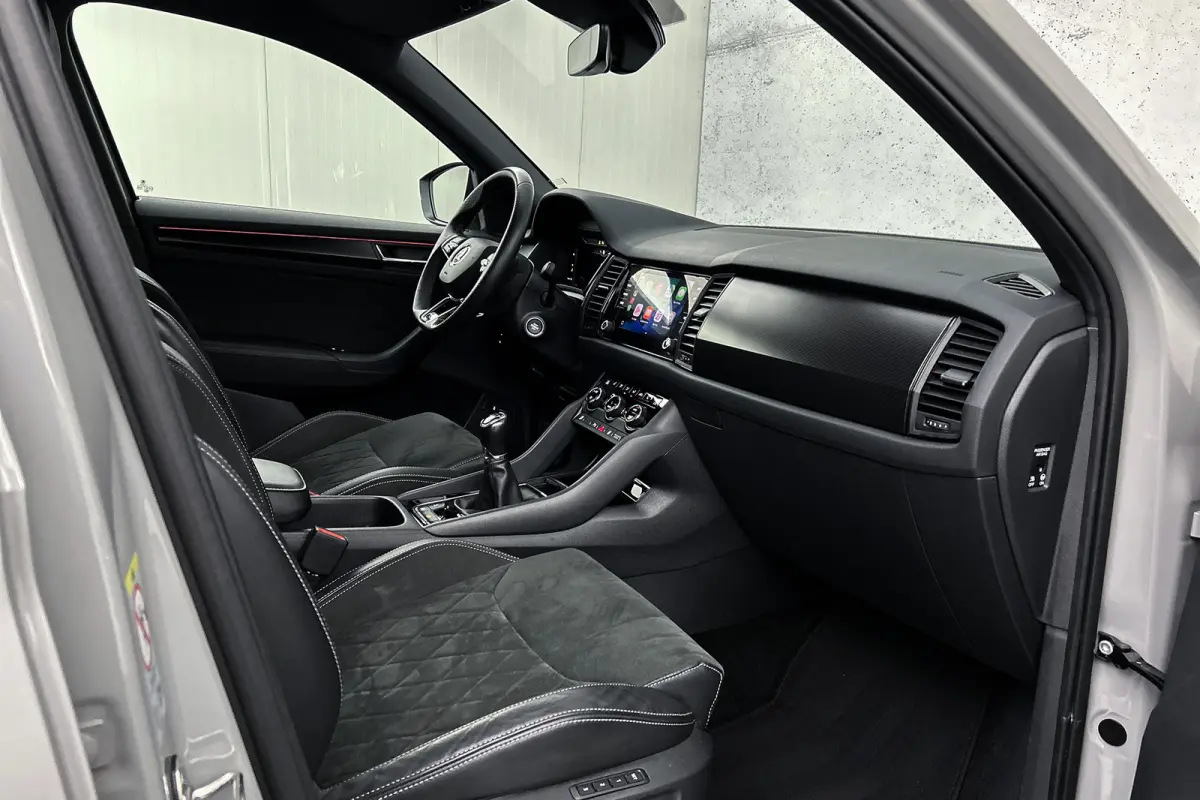 1.5 TSI Sportline Business | Trekhaak | Stoelverwarming | LED | Camera