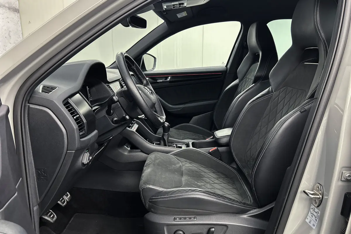 1.5 TSI Sportline Business | Trekhaak | Stoelverwarming | LED | Camera