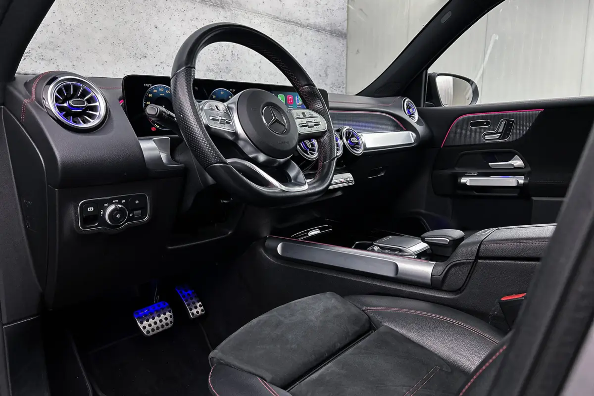 300 4MATIC AMG Line | 7 persoons | Panoramadak | Rondomzicht camera