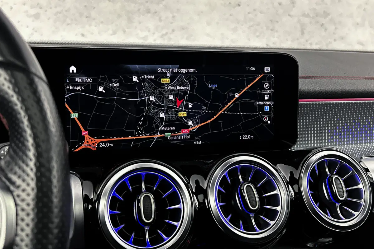 300 4MATIC AMG Line | 7 persoons | Panoramadak | Rondomzicht camera