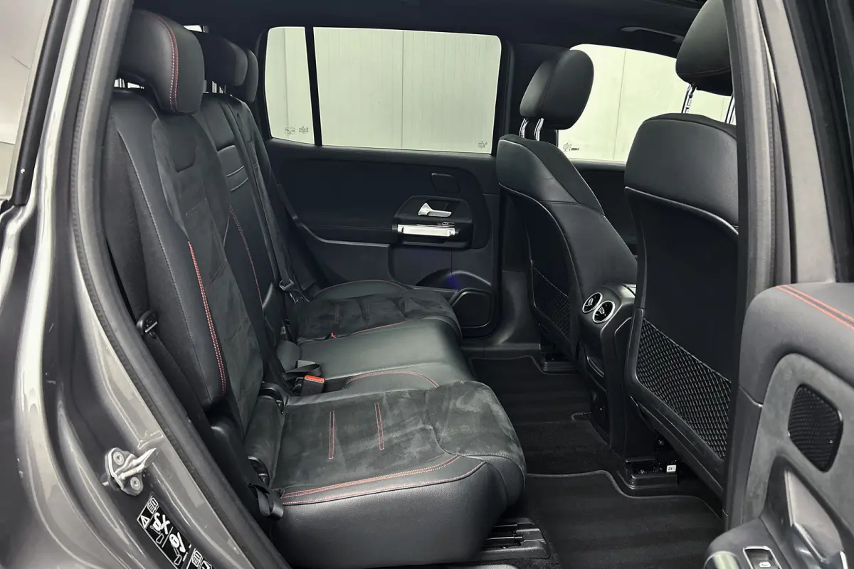 300 4MATIC AMG Line | 7 persoons | Panoramadak | Rondomzicht camera