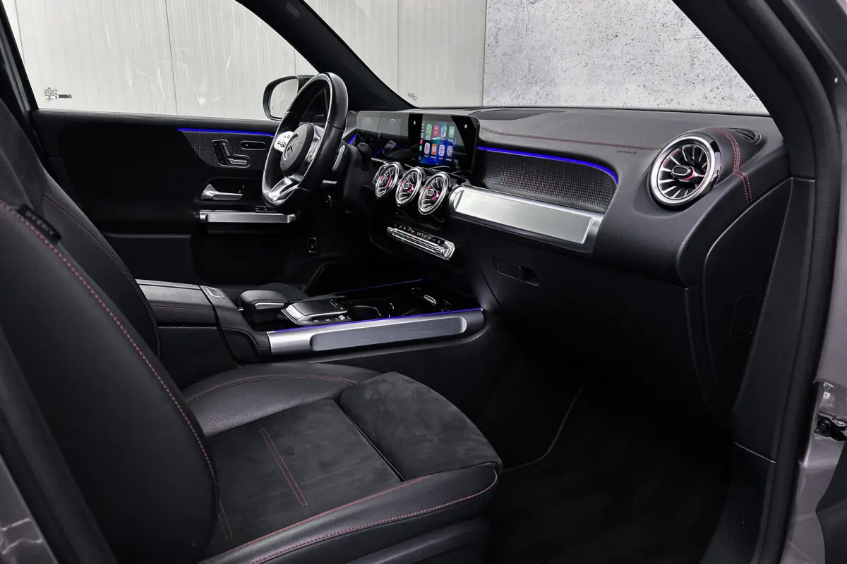 300 4MATIC AMG Line | 7 persoons | Panoramadak | Rondomzicht camera