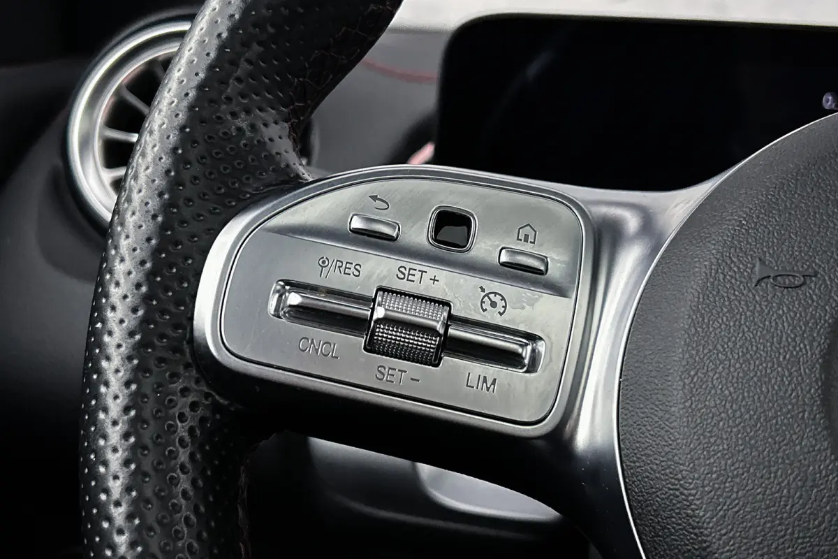 300 4MATIC AMG Line | 7 persoons | Panoramadak | Rondomzicht camera
