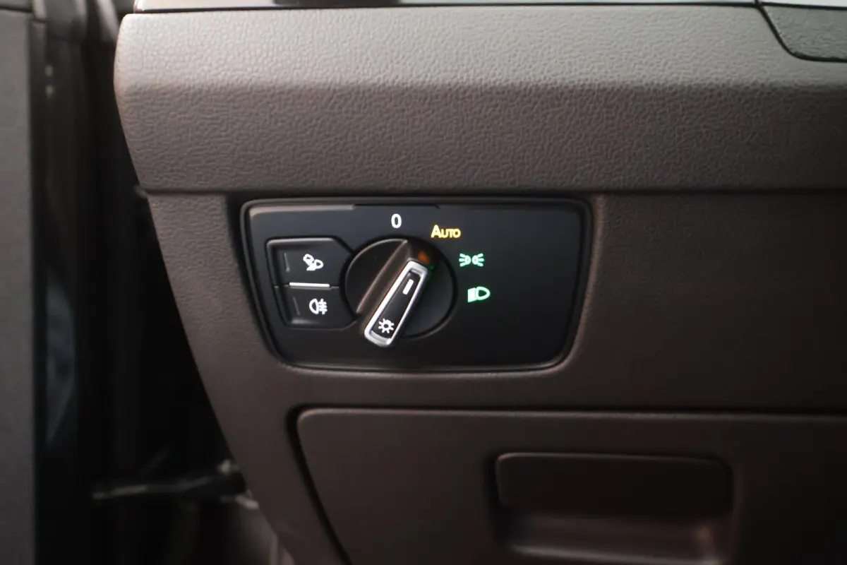 1.4 TSI 245pk eHybrid R-Line Business+ Trekhaak 360Camera Leder Panoramadak LED Keyless Stoelverwarming Virtual Cockpit Navigatie