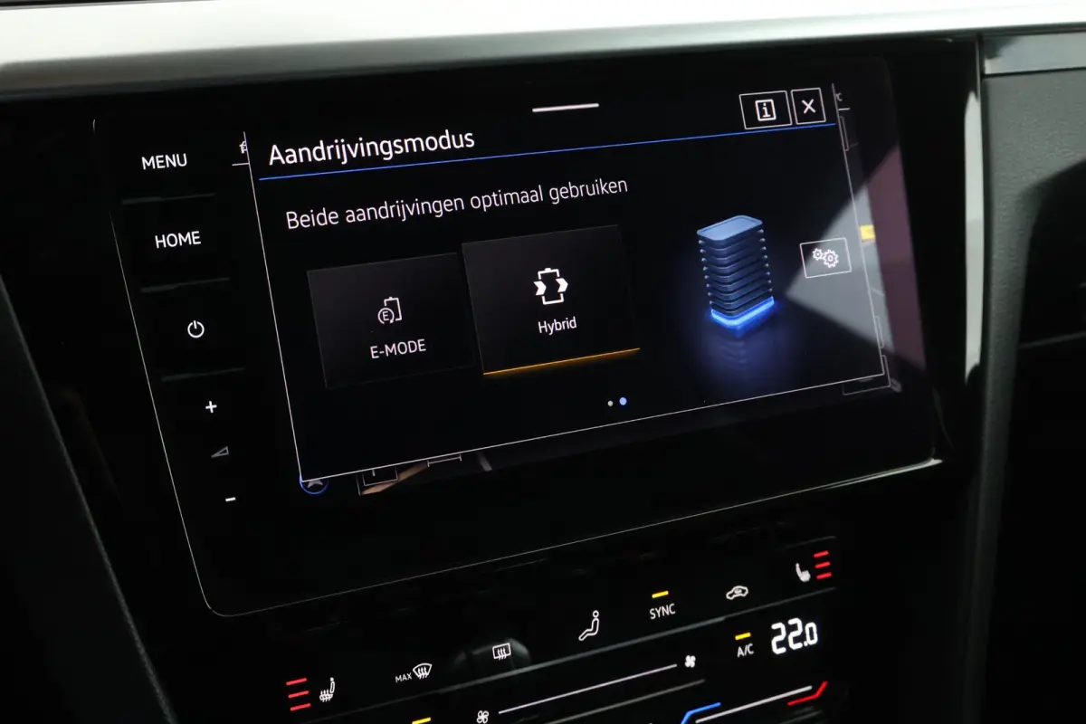 1.4 TSI 245pk eHybrid R-Line Business+ Trekhaak 360Camera Leder Panoramadak LED Keyless Stoelverwarming Virtual Cockpit Navigatie