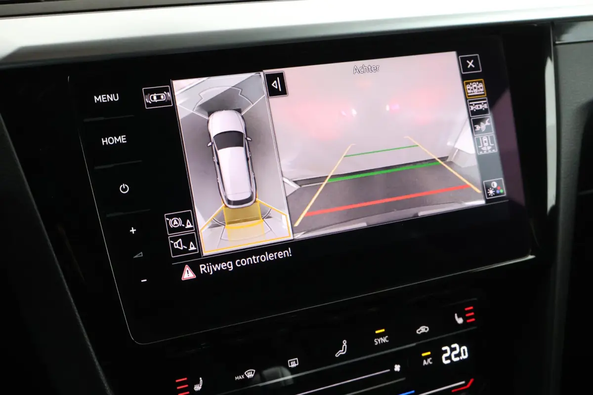1.4 TSI 245pk eHybrid R-Line Business+ Trekhaak 360Camera Leder Panoramadak LED Keyless Stoelverwarming Virtual Cockpit Navigatie