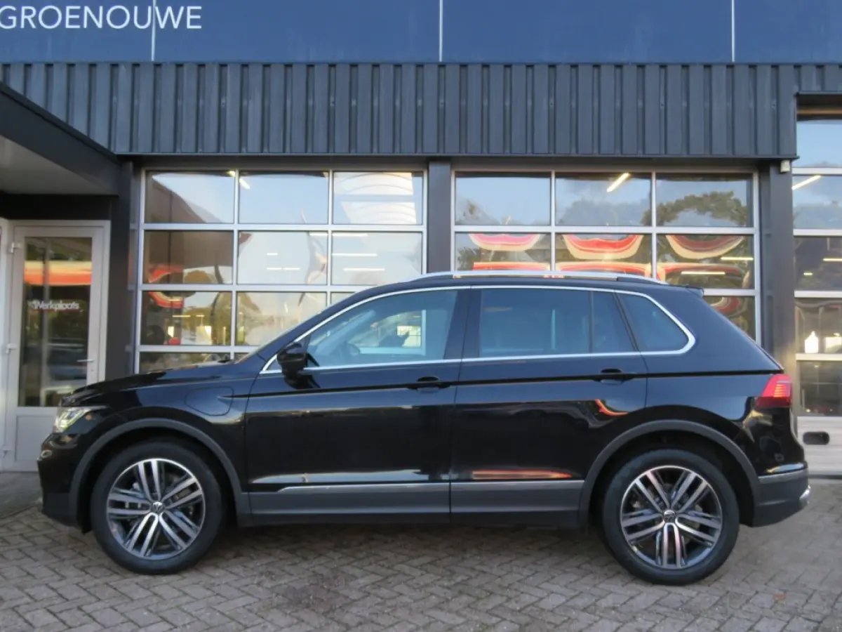 1.4 TSI eHybrid 245pk / IQ Light / 360 camera / Elec.achterklep / 19 Inch / BOVAG garantie