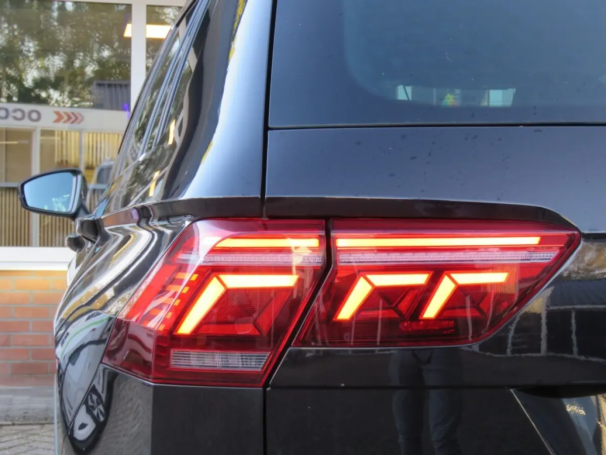 1.4 TSI eHybrid 245pk / IQ Light / 360 camera / Elec.achterklep / 19 Inch / BOVAG garantie