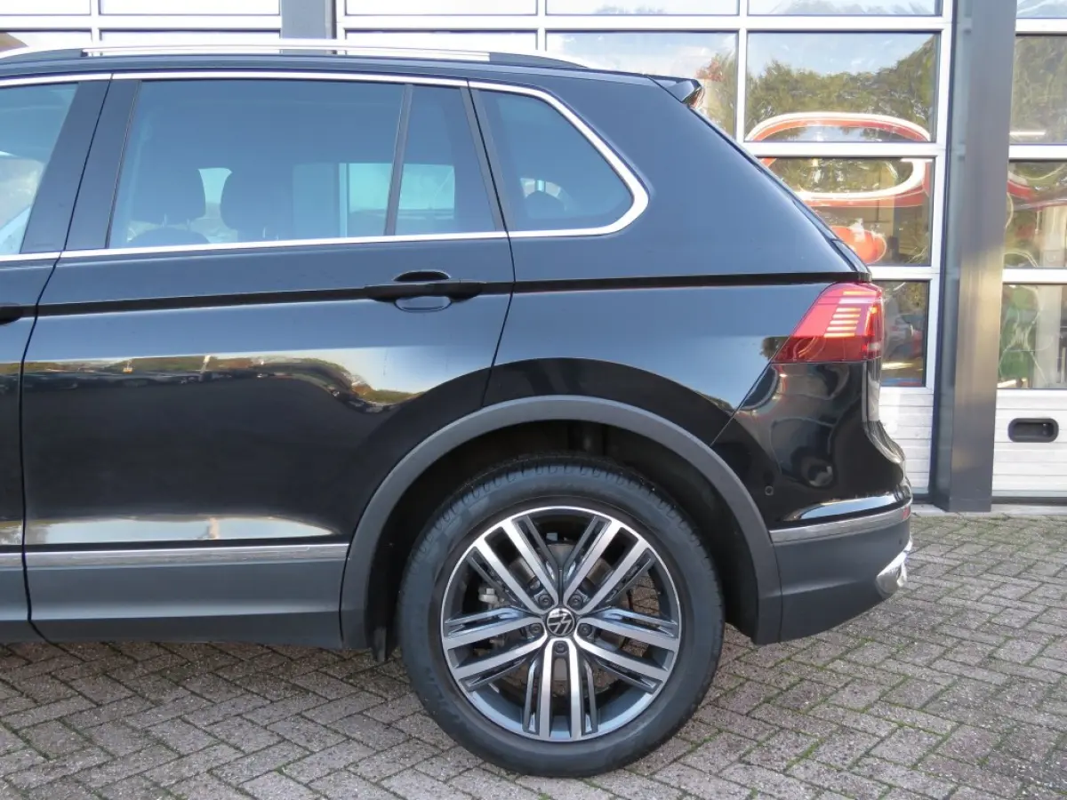 1.4 TSI eHybrid 245pk / IQ Light / 360 camera / Elec.achterklep / 19 Inch / BOVAG garantie