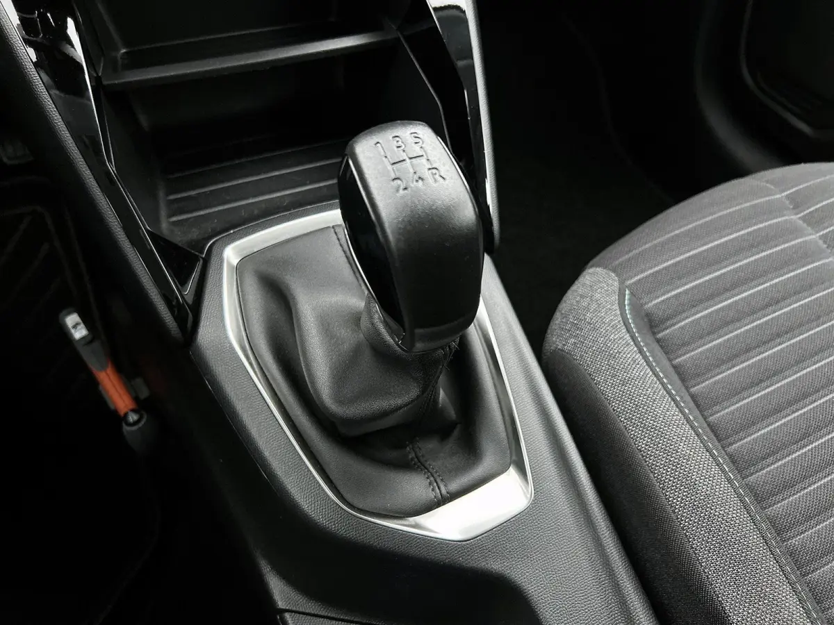 Style 75pk | Navigatie | Camera | Airco | | Cruise Control | Licht Metalen Velgen 16"