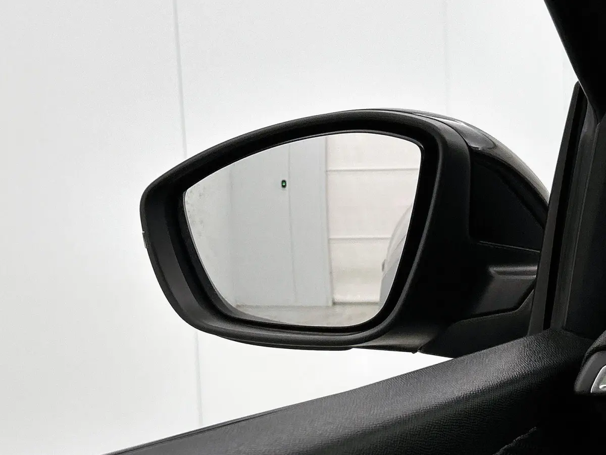 Style 75pk | Navigatie | Camera | Airco | | Cruise Control | Licht Metalen Velgen 16"