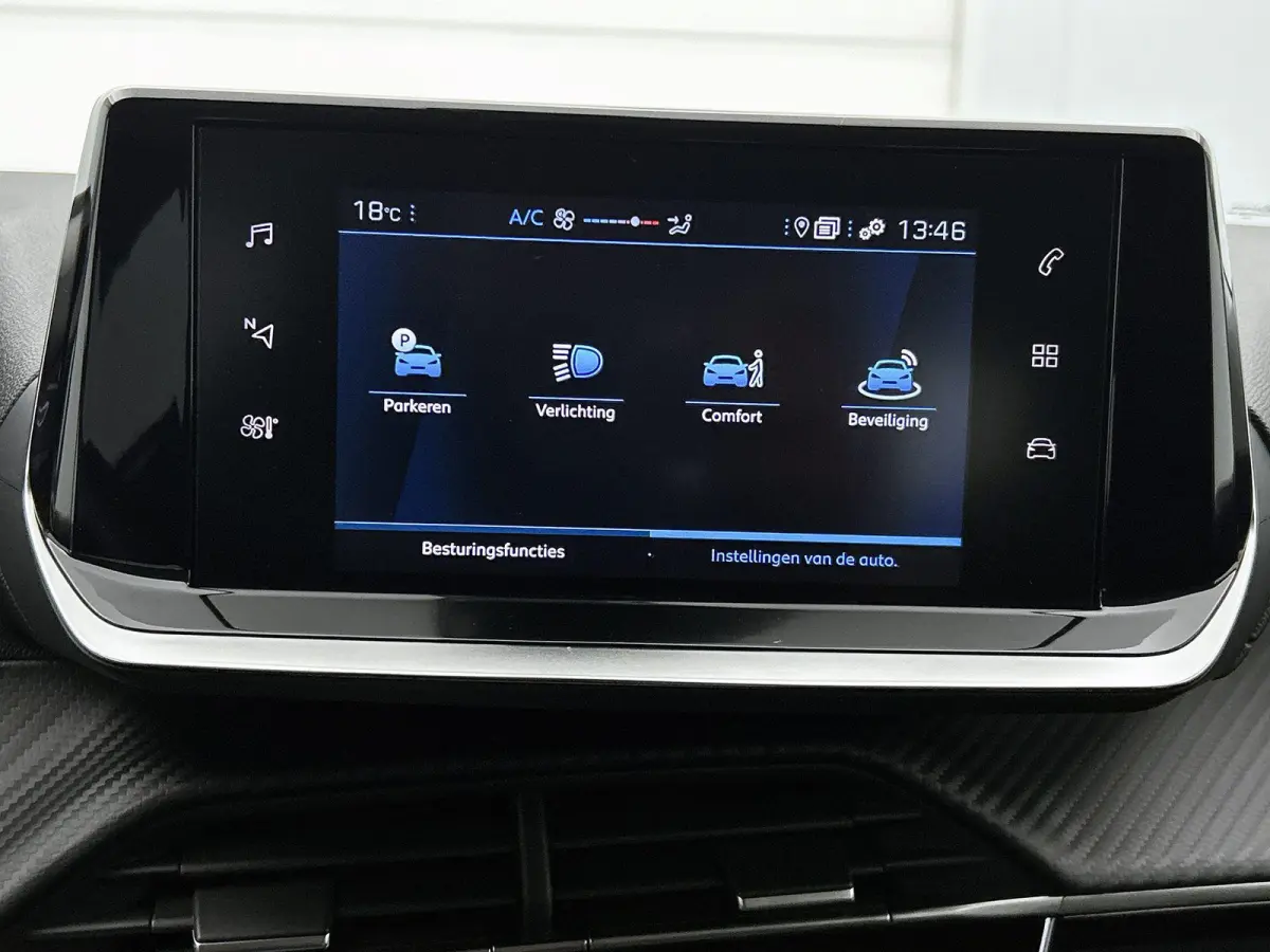 Style 75pk | Navigatie | Camera | Airco | | Cruise Control | Licht Metalen Velgen 16"