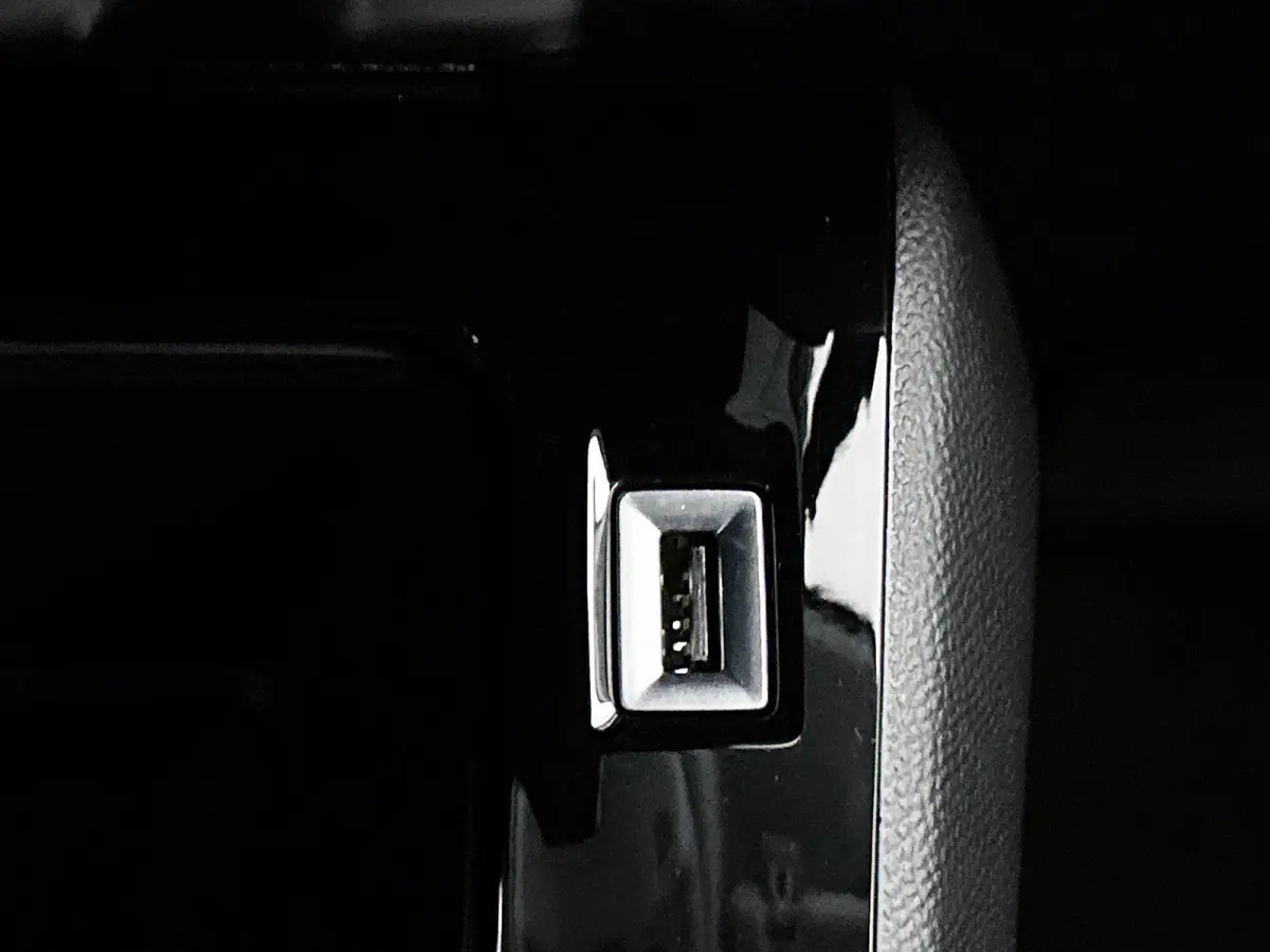 Style 75pk | Navigatie | Camera | Airco | | Cruise Control | Licht Metalen Velgen 16"
