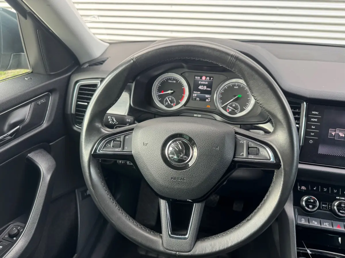 2.0 TSI 4x4 Style Business 7p.,leder/alcantara,Nav/Camera/Carplay-Android,Trekhaak