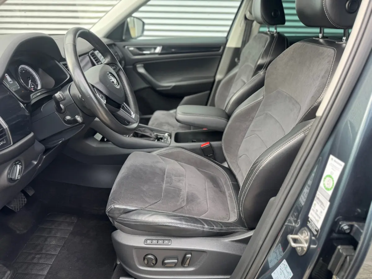 2.0 TSI 4x4 Style Business 7p.,leder/alcantara,Nav/Camera/Carplay-Android,Trekhaak