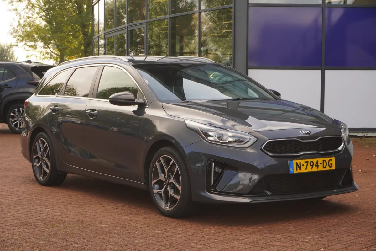 1.5 T-GDi MHEV GT-Line 160PK / Camera / LED / Stuur&Stoelverw. / 1EIG /Afn.Trekhaak / = DEALER ONDERHOUDEN !!