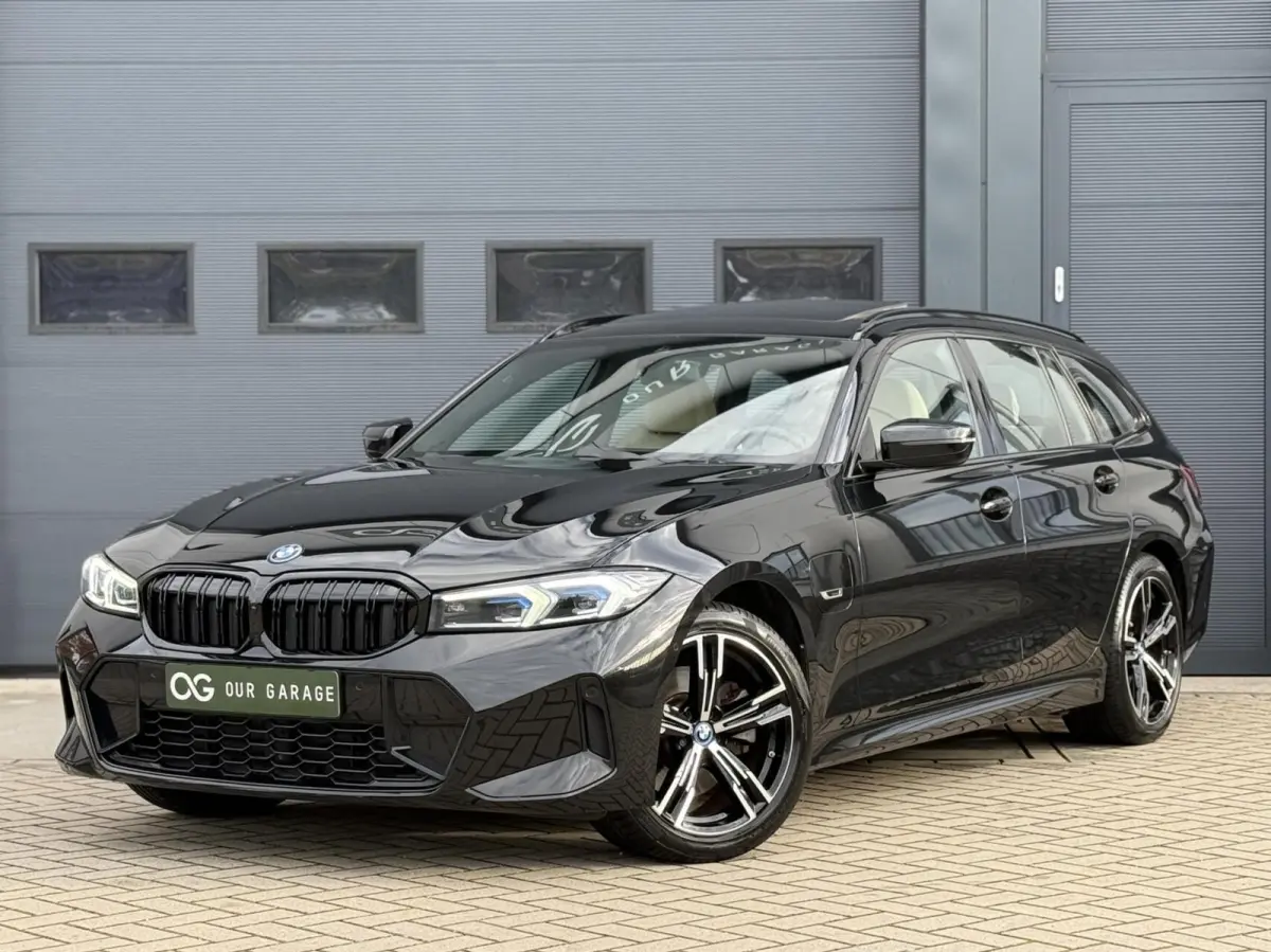 320e M-sport|PANO|Leer|Hifi|Sfeer|18''