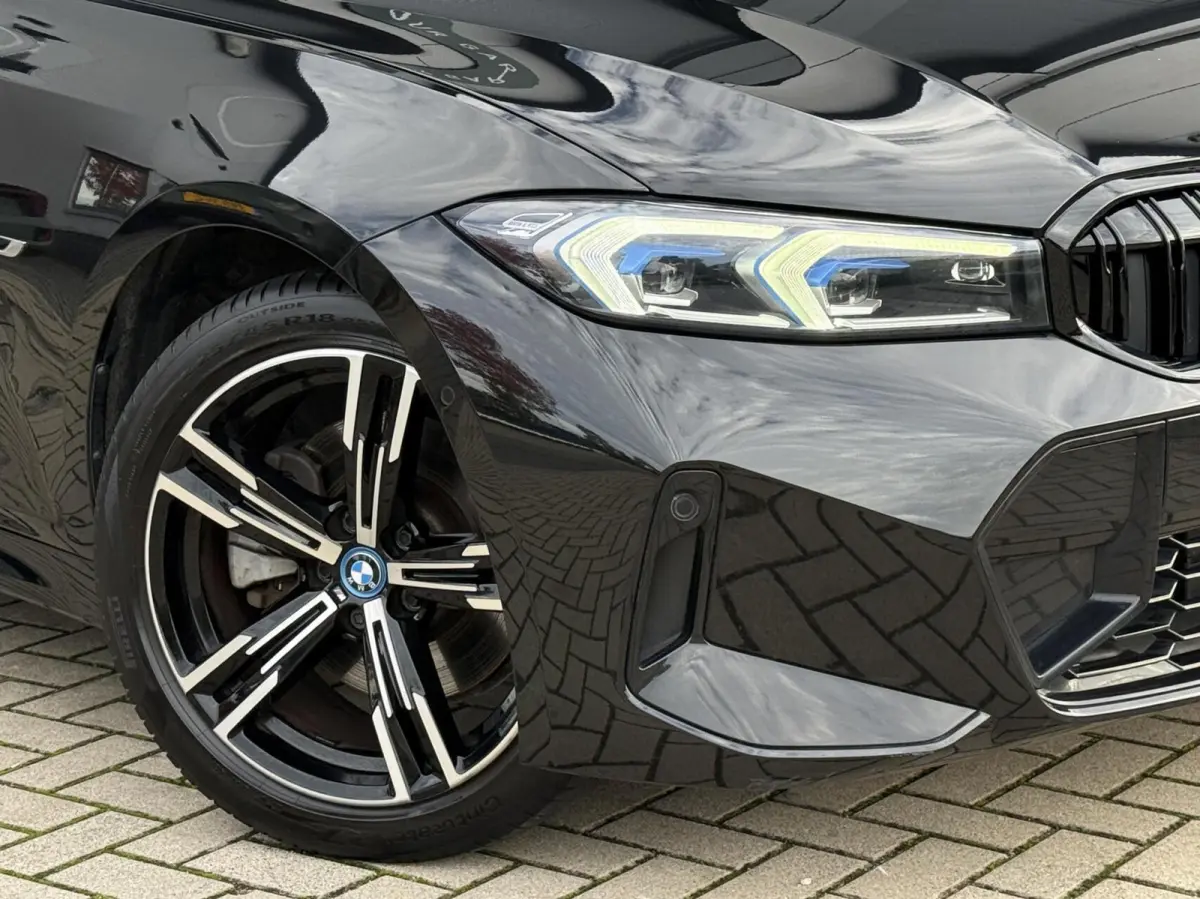 320e M-sport|PANO|Leer|Hifi|Sfeer|18''