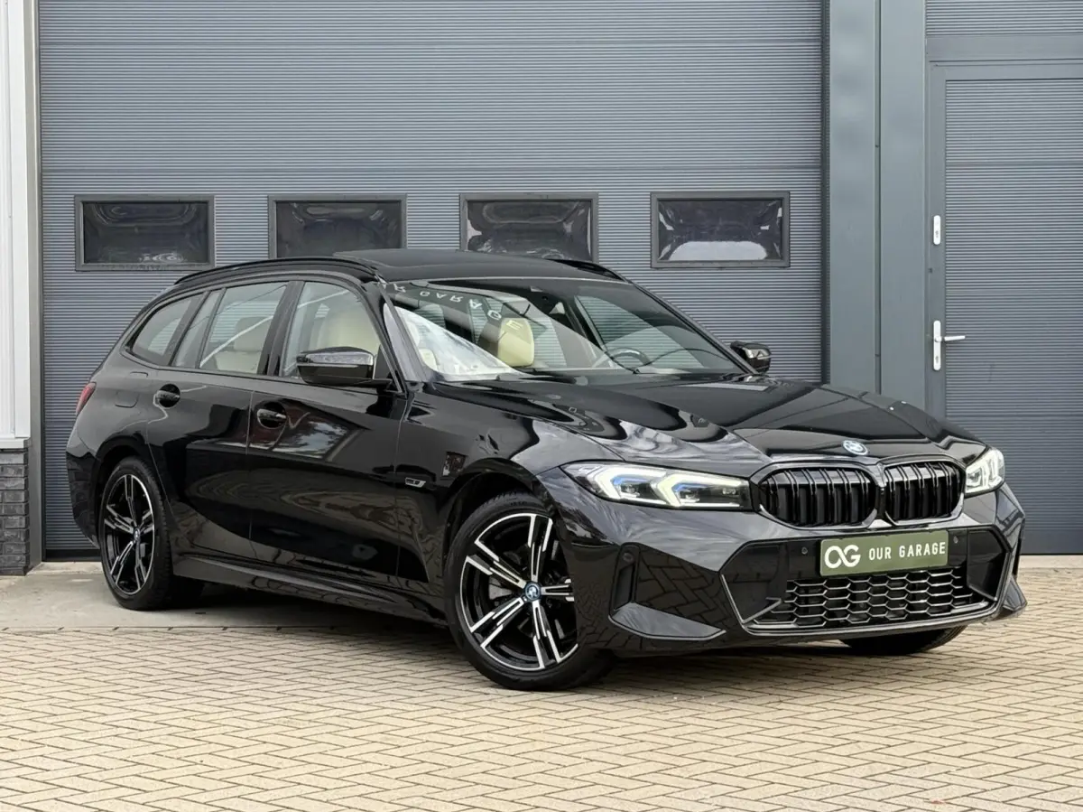 320e M-sport|PANO|Leer|Hifi|Sfeer|18''
