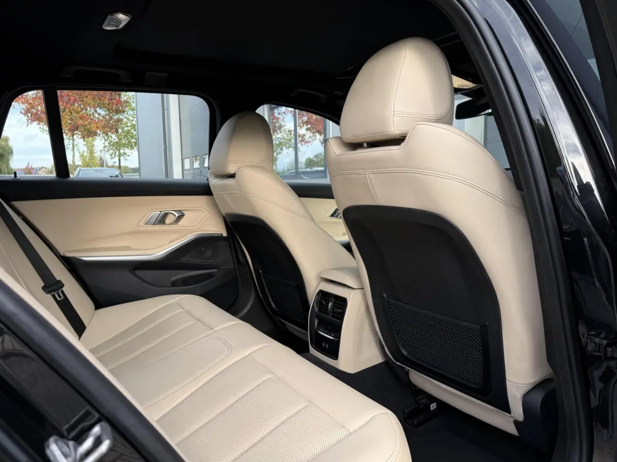 320e M-sport|PANO|Leer|Hifi|Sfeer|18''