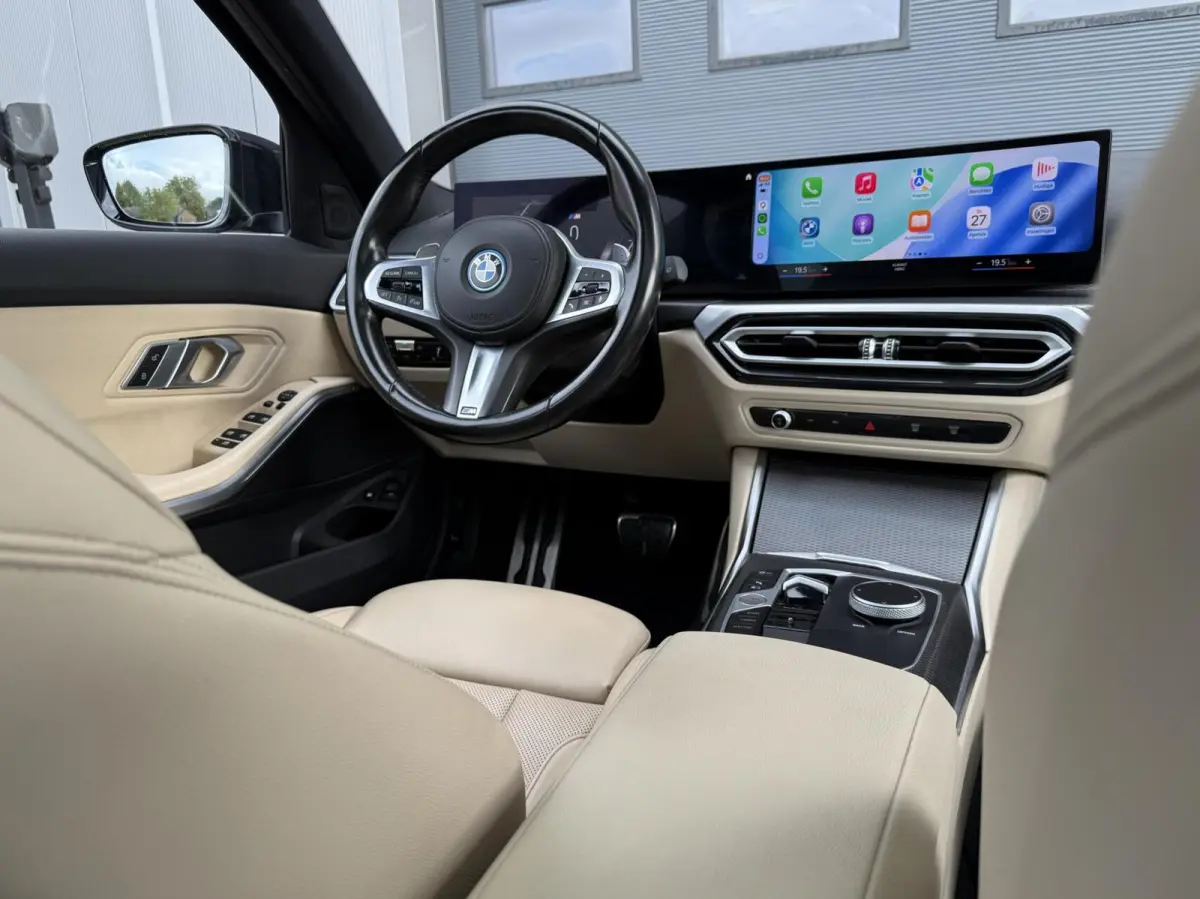 320e M-sport|PANO|Leer|Hifi|Sfeer|18''