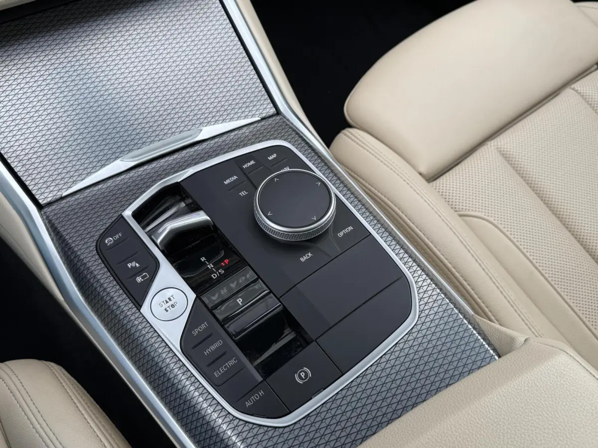 320e M-sport|PANO|Leer|Hifi|Sfeer|18''