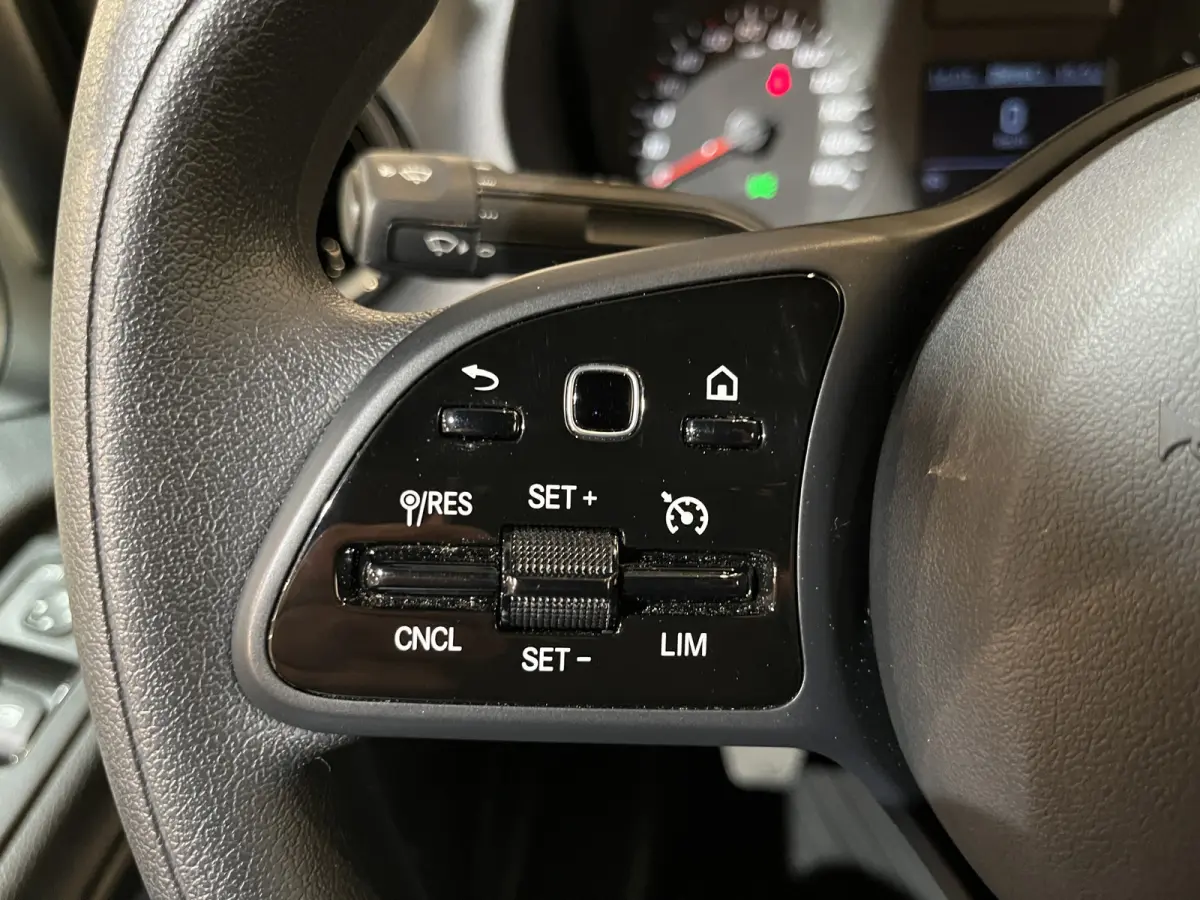 317 CDI L3H2 RWD / Euro 6  / Airco / Cruise Control / CarPlay / Camera / 3-Zits / 12.000 KM !!