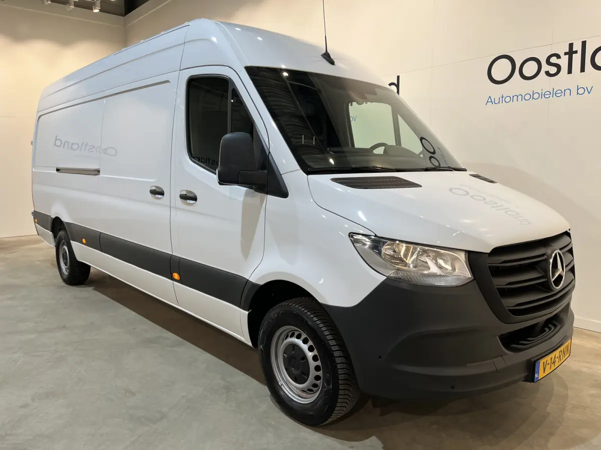 317 CDI L3H2 RWD / Euro 6  / Airco / Cruise Control / CarPlay / Camera / 3-Zits / 12.000 KM !!