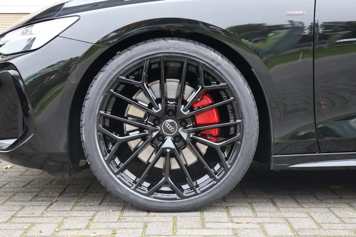 2.0 e-hybrid 367pk quattro S edition Competition | Luchtvering | Achterasbesturing | Trekhaak | Elek. Sportstoelen + Memory | MMI Bijrijdersdisplay | 360 Graden Camera