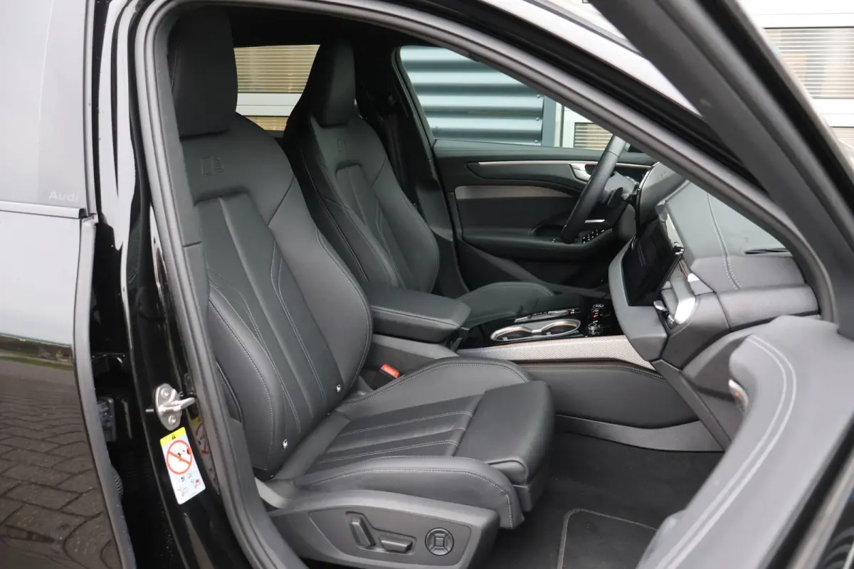 2.0 e-hybrid 367pk quattro S edition Competition | Luchtvering | Achterasbesturing | Trekhaak | Elek. Sportstoelen + Memory | MMI Bijrijdersdisplay | 360 Graden Camera