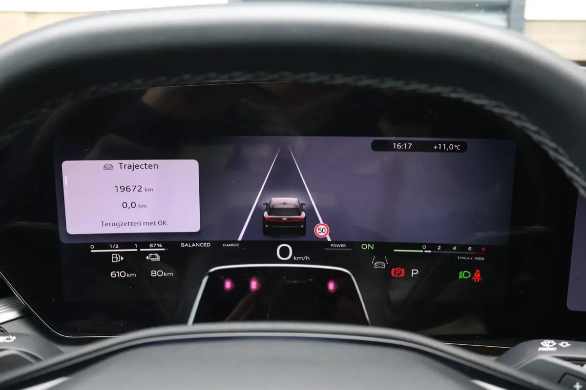 2.0 e-hybrid 367pk quattro S edition Competition | Luchtvering | Achterasbesturing | Trekhaak | Elek. Sportstoelen + Memory | MMI Bijrijdersdisplay | 360 Graden Camera