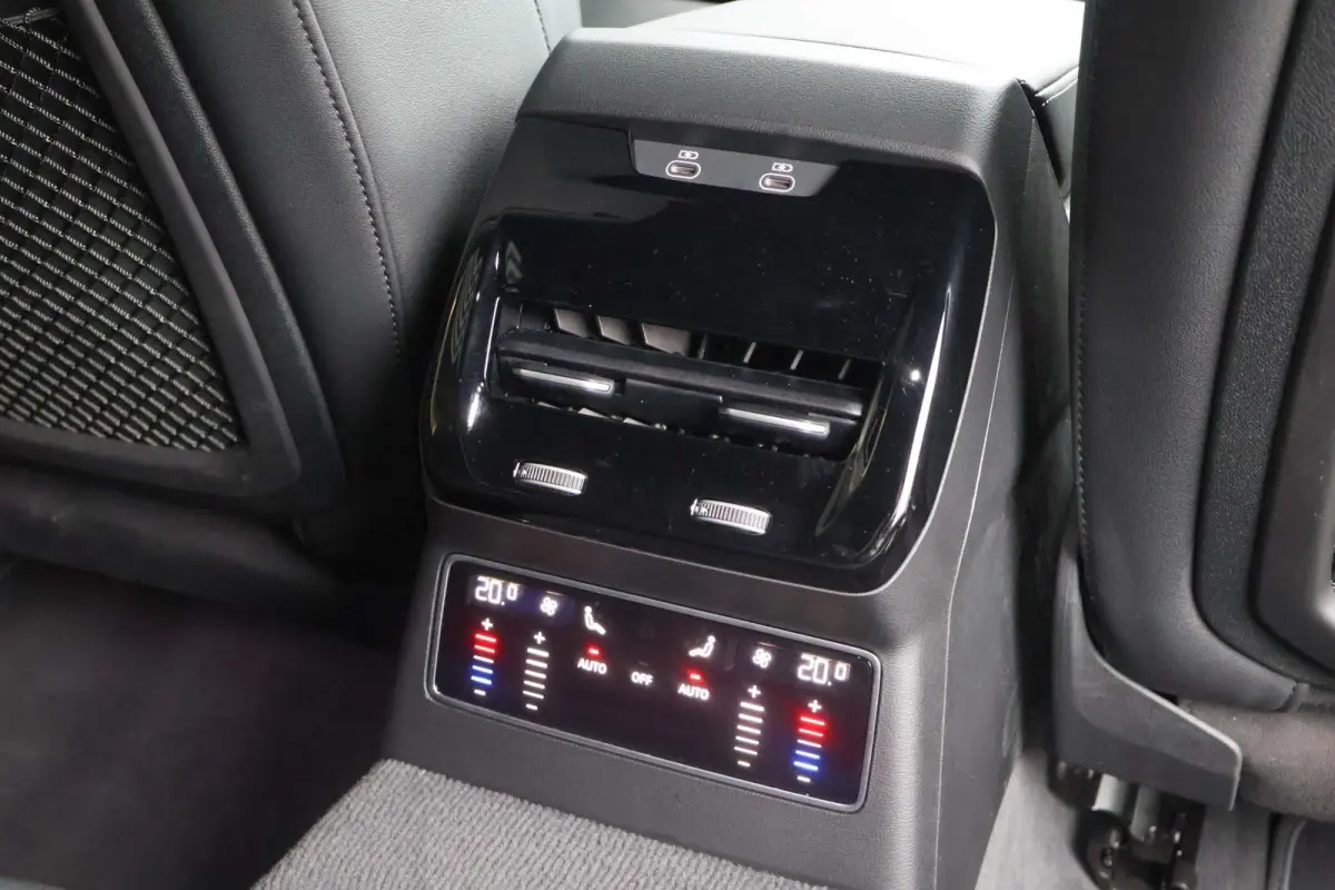 2.0 e-hybrid 367pk quattro S edition Competition | Luchtvering | Achterasbesturing | Trekhaak | Elek. Sportstoelen + Memory | MMI Bijrijdersdisplay | 360 Graden Camera