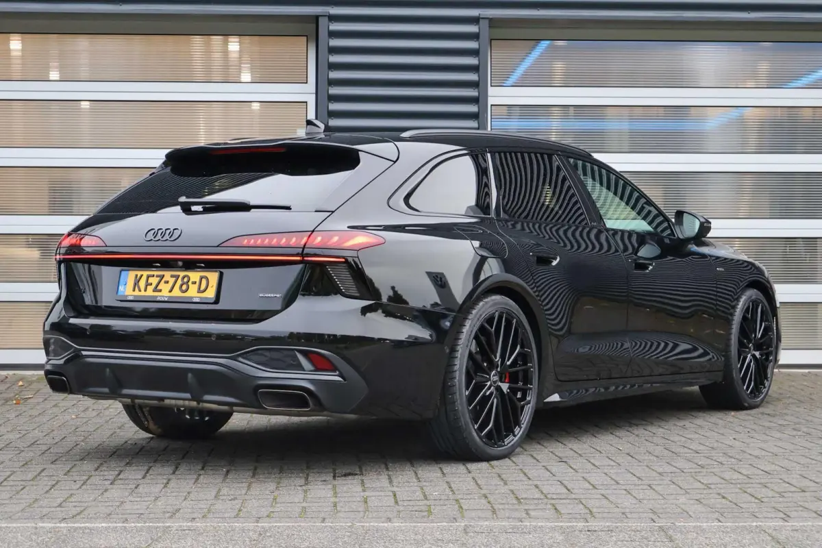 2.0 e-hybrid 367pk quattro S edition Competition | Luchtvering | Achterasbesturing | Trekhaak | Elek. Sportstoelen + Memory | MMI Bijrijdersdisplay | 360 Graden Camera