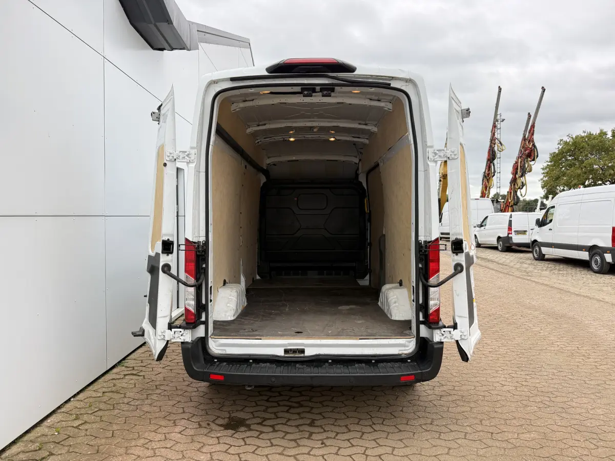 68kWh 184PK L3H3 317km WLTP 96,8% (SOH) BEV Snelladen Cruise control Climate control Carplay Parkeersensoren