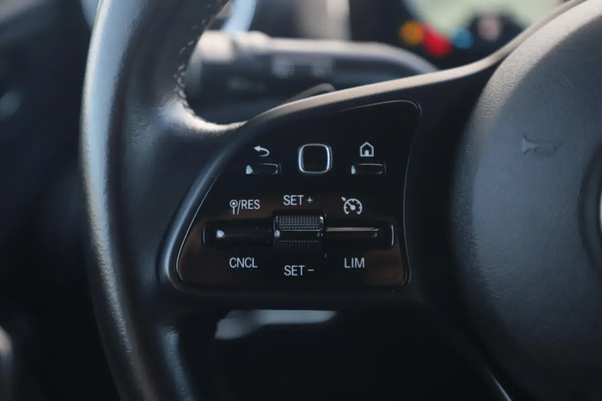 180 d Business Solution Limited Automaat Half Leder Widescreen Navigatie Achteruitrijcamera Full LED Rijstrooksensor