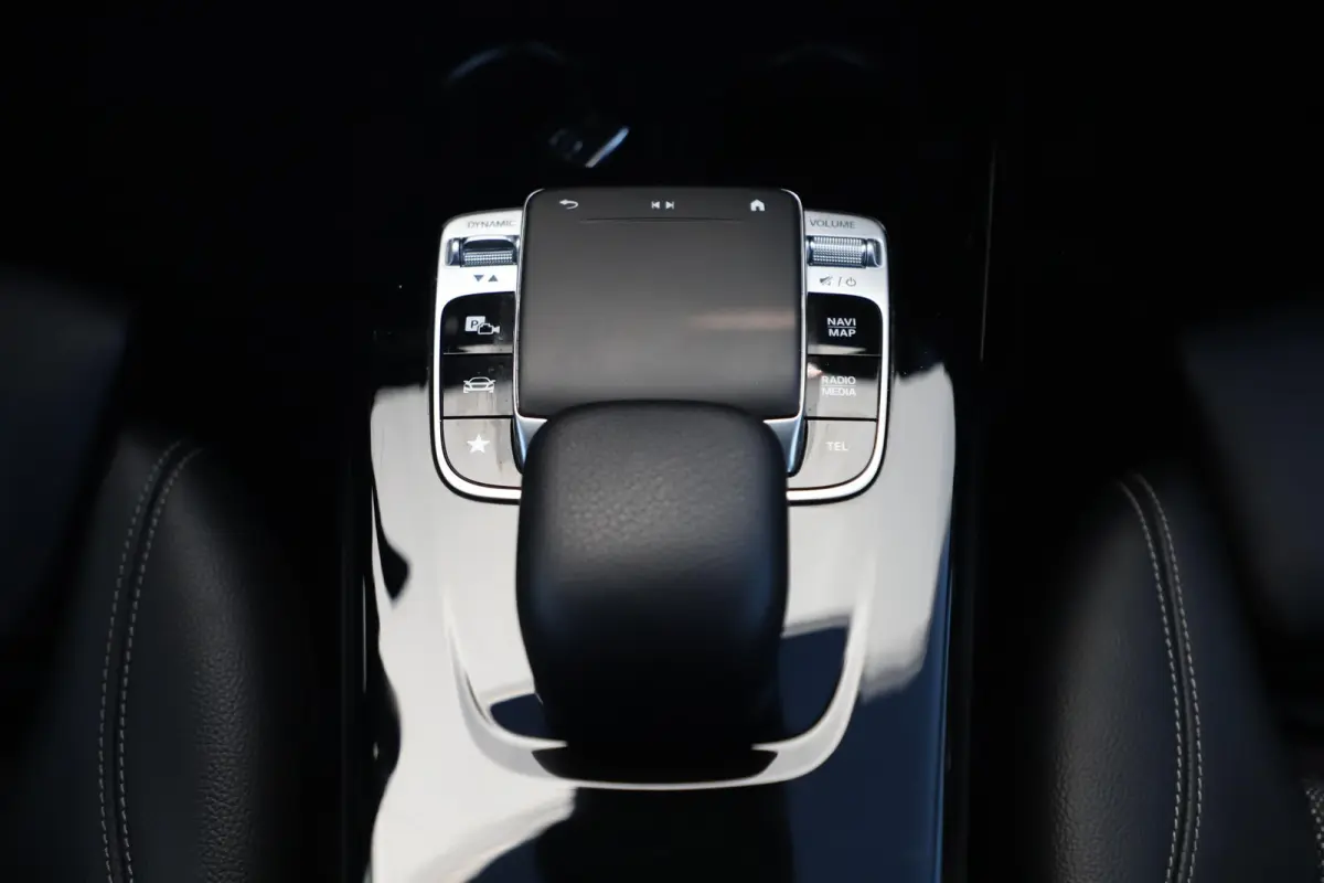 180 d Business Solution Limited Automaat Half Leder Widescreen Navigatie Achteruitrijcamera Full LED Rijstrooksensor