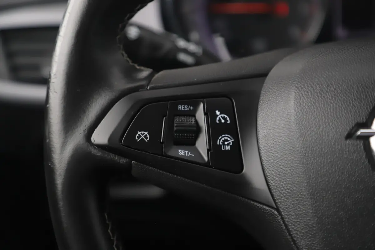 1.2 Edition 110PK Navigatie Comfortstoelen Carplay Android Bluetooth Parkeersensor LED Airco Cruise