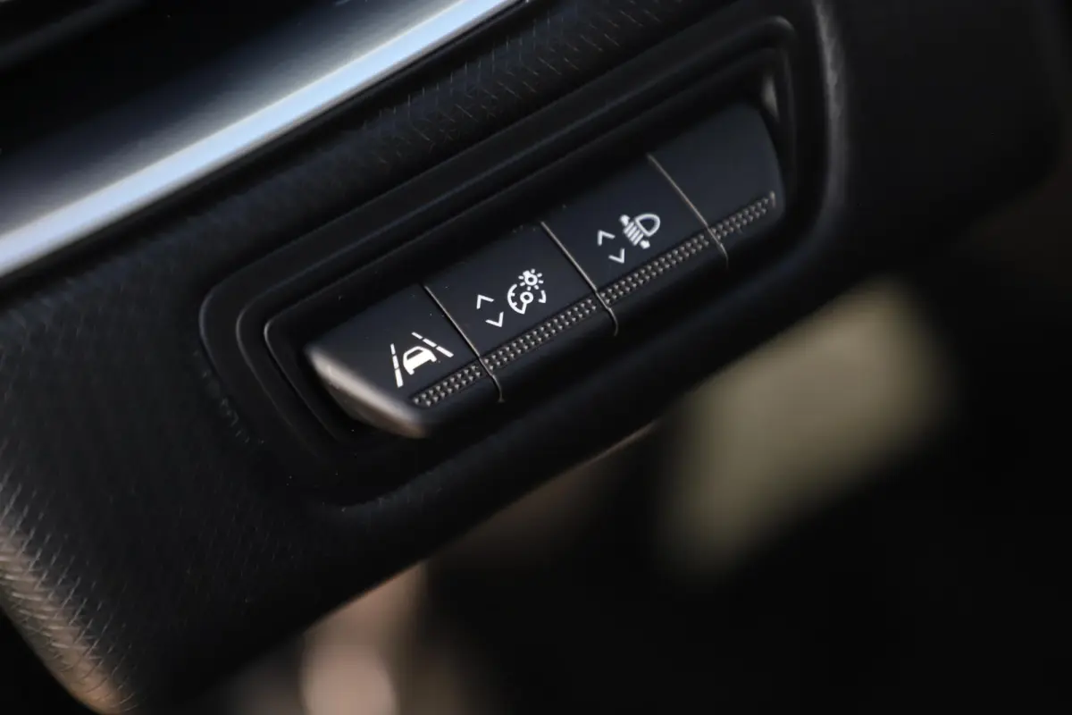 1.0 TCe 90 Equilibre Navigatie Carplay Android Airco Cruise Parkeersensor Rijstrooksensor