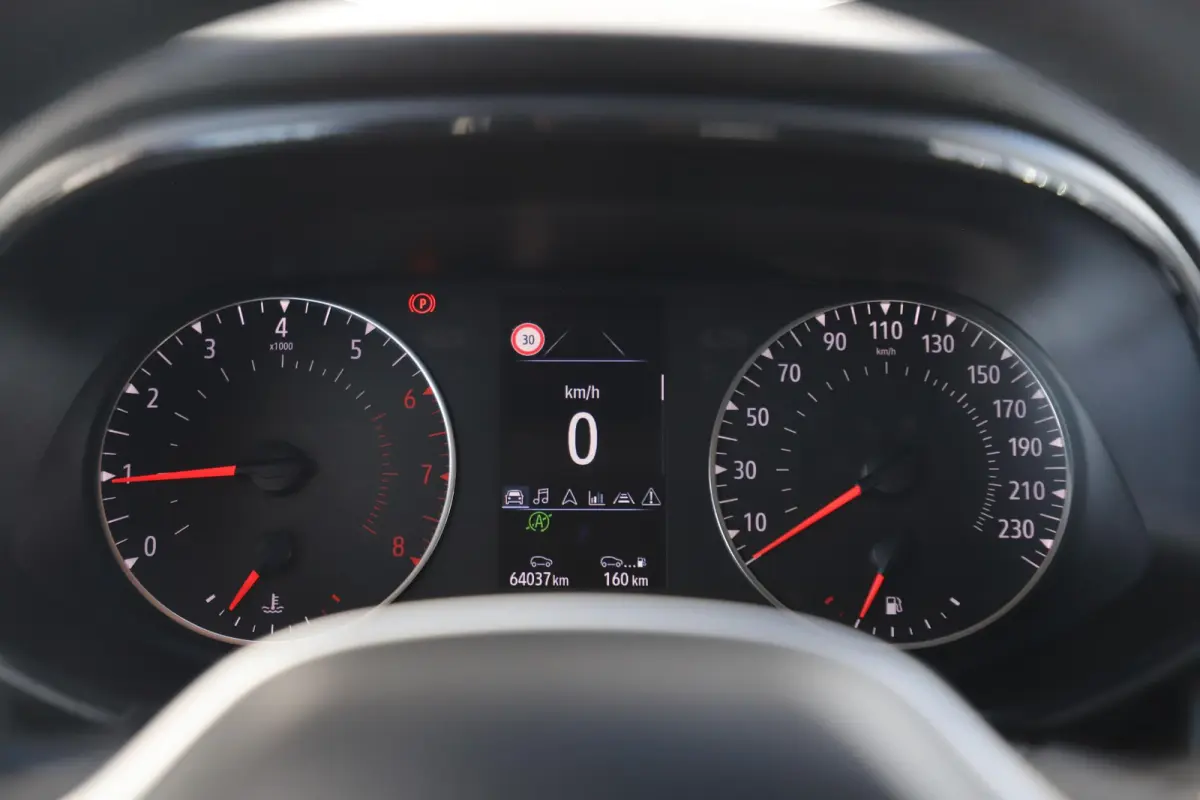 1.0 TCe 90 Equilibre Navigatie Carplay Android Airco Cruise Parkeersensor Rijstrooksensor